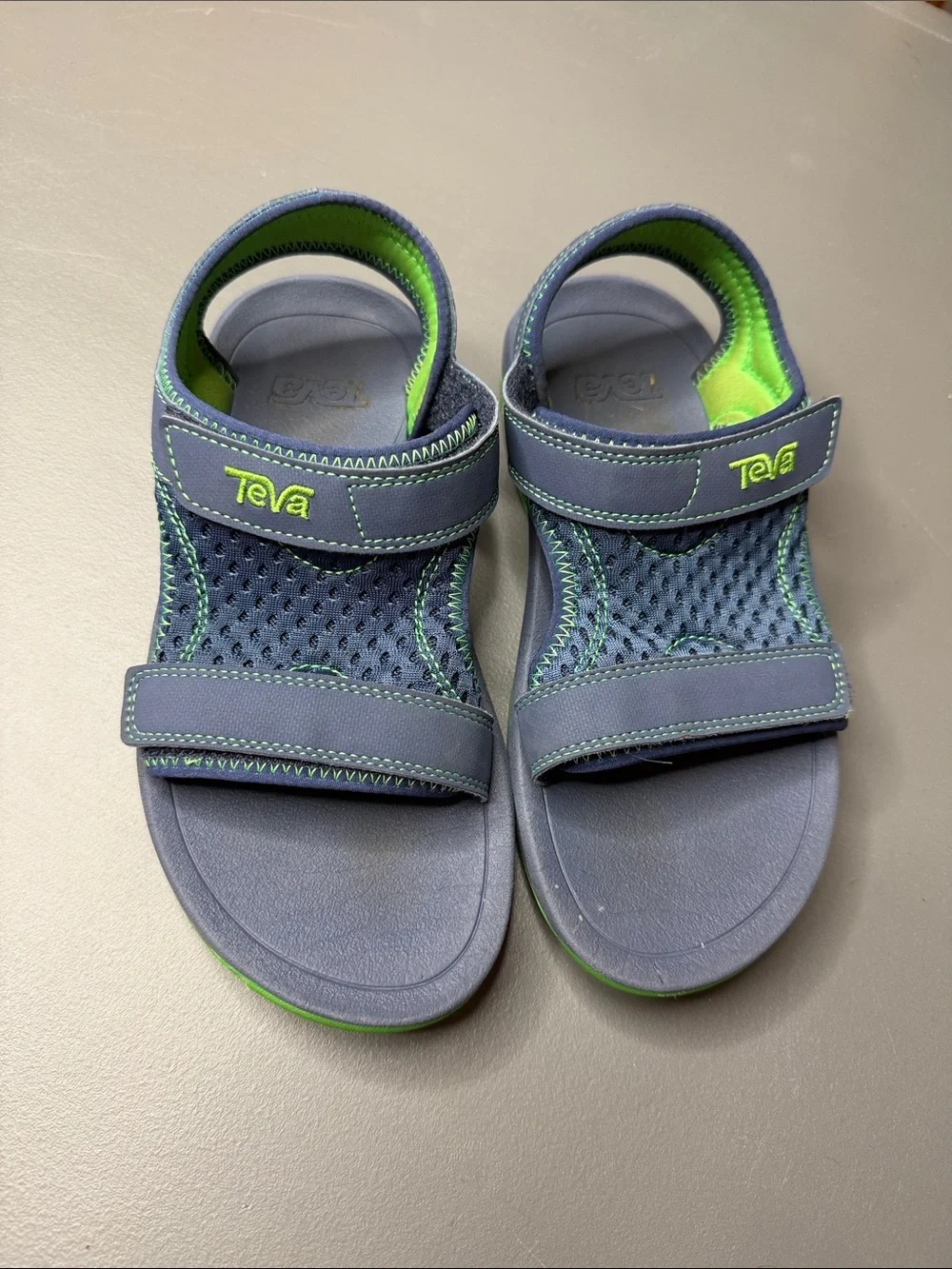 Kid’s Teva Navy and Bright Green Hook-and-Loop Sandals. Size: 2.